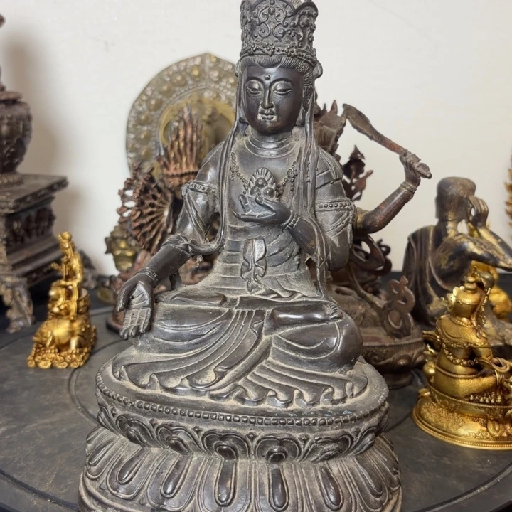 虚空藏菩萨黄铜摆件