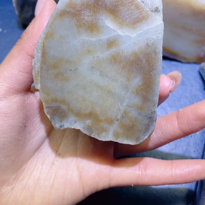 和田玉未镶嵌珠宝半成品