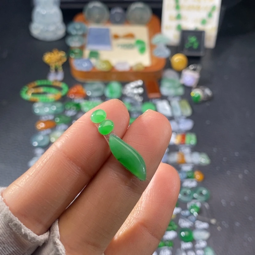 【闪购商品】翡翠挂件未镶嵌随行