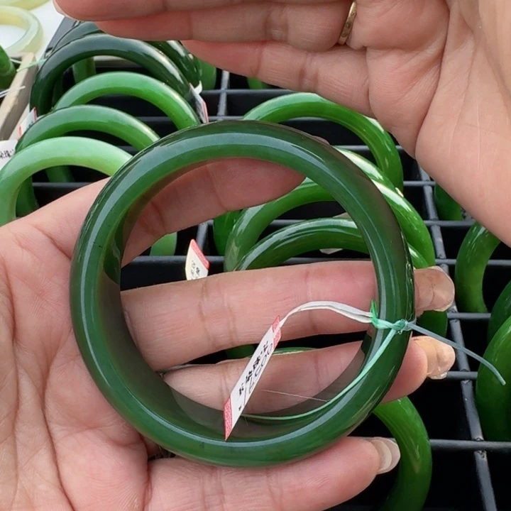 和田玉（碧玉）手镯未镶嵌