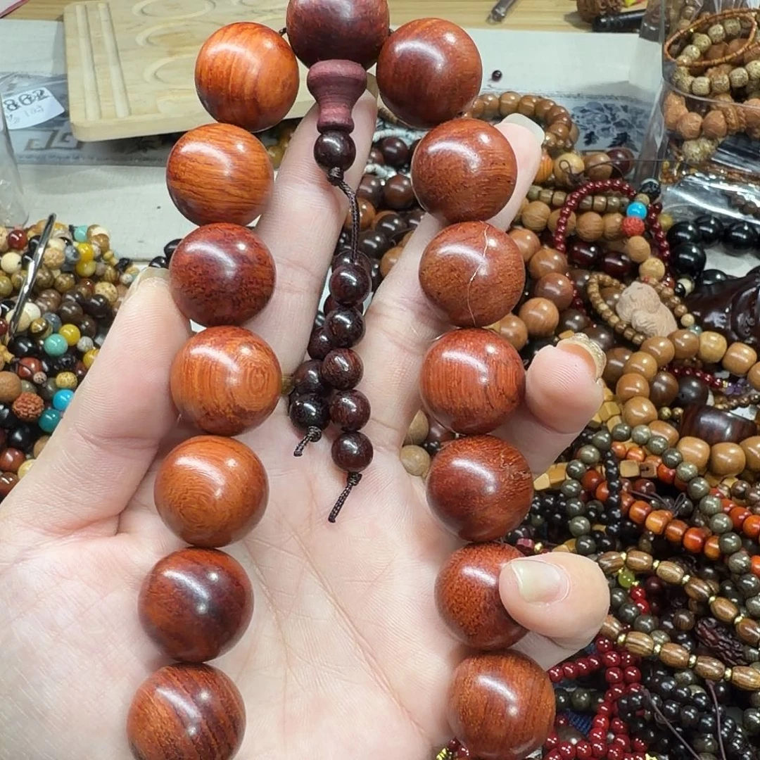 无事牌维腊木（绿檀）