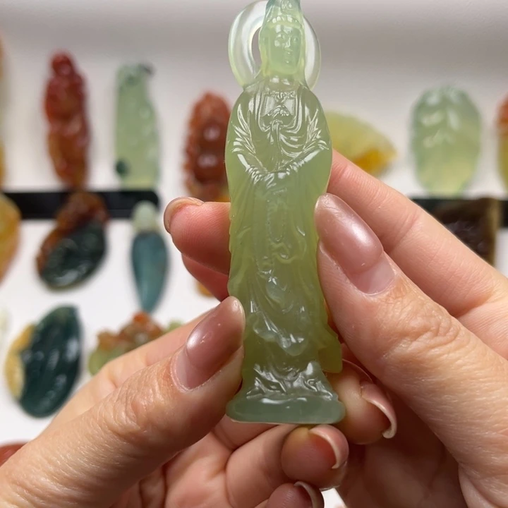 岫玉未镶嵌颈饰岫玉