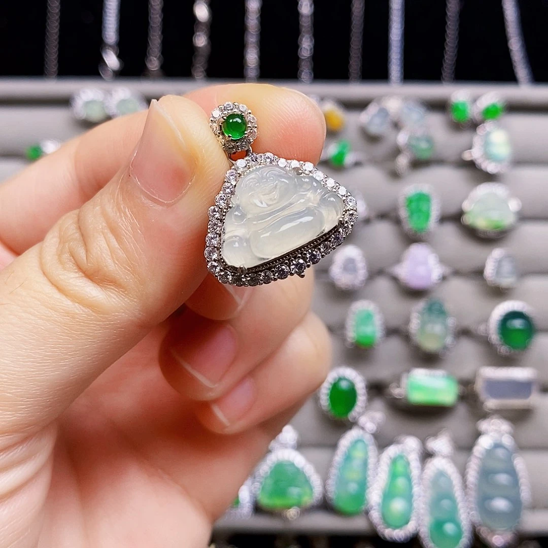 翡翠银S925镶嵌颈饰佛公