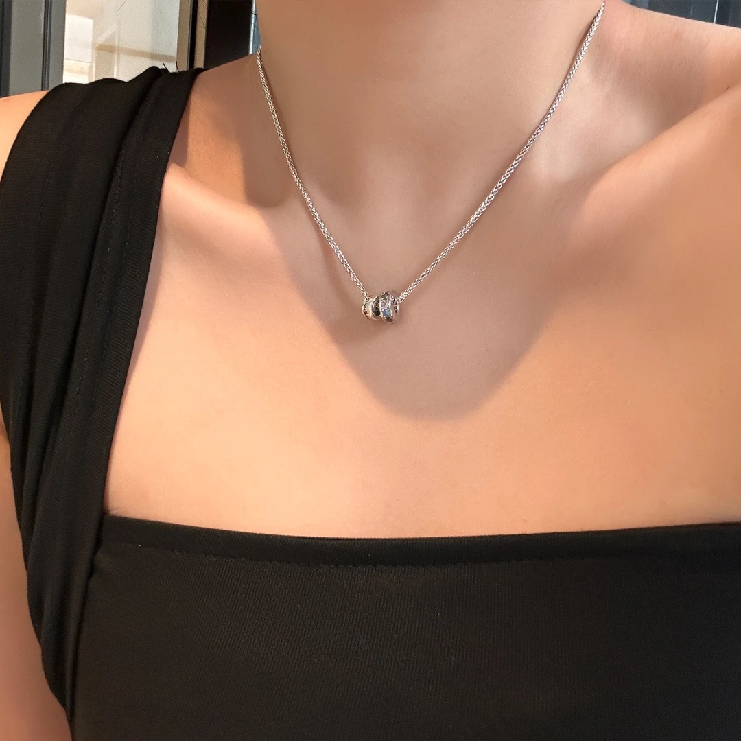 oushipei/欧诗佩 钛钢项链 气质复古灵动彩钻字母双环项链