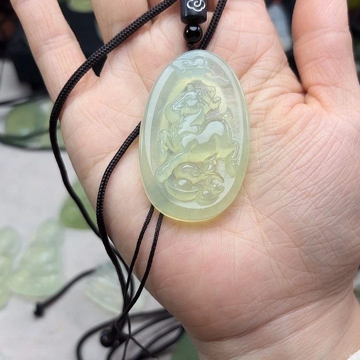 蛇纹石玉合金颈饰