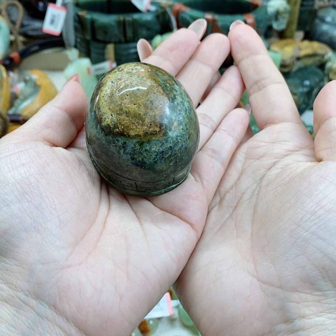 透闪石质玉把件未镶嵌哆**梦