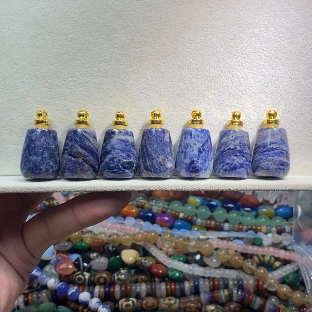 未镶嵌，1个蓝纹香水瓶20×25mm，石英质玉