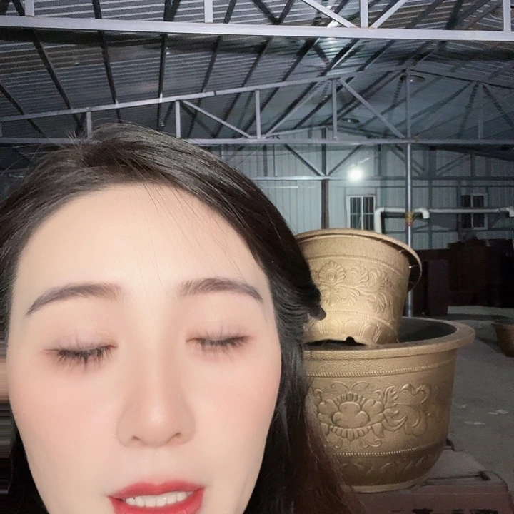 圆1.2米口径花盆两个