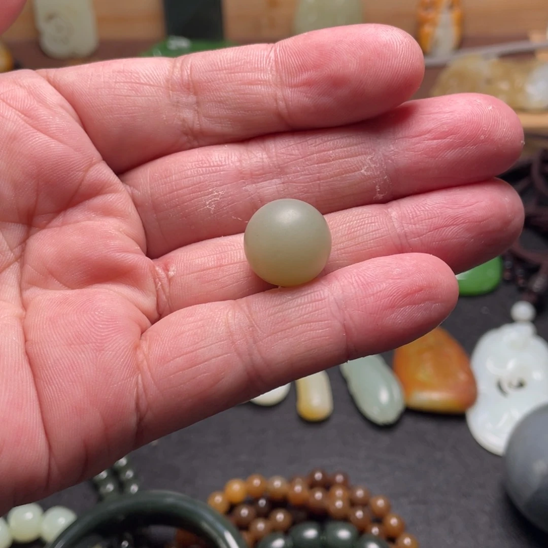 和田玉未镶嵌挂件梅*