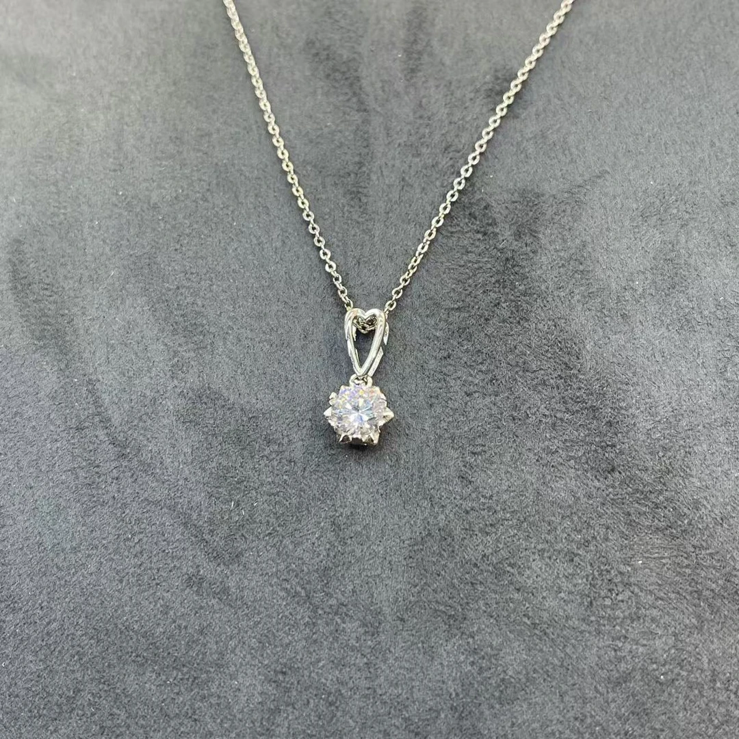 坠链均925银莫桑石 爱心雪花一克拉吊坠