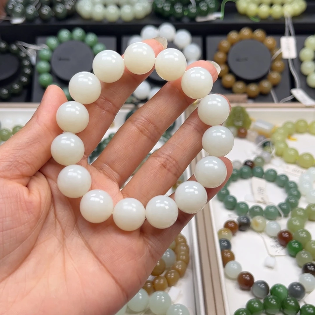 艾***青手链未镶嵌和田玉