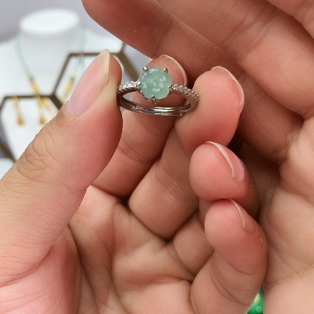 翡翠银S925镶嵌戒指小花