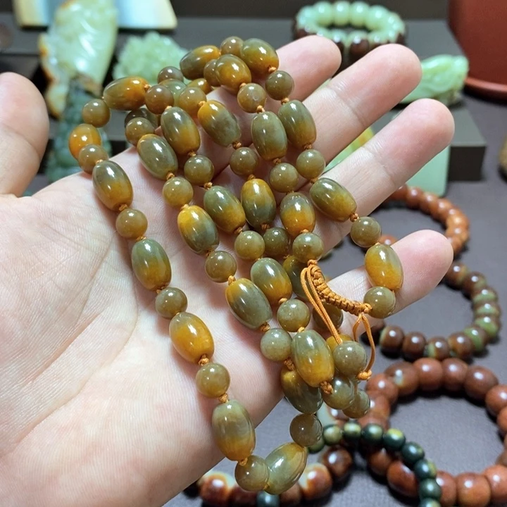 透闪石质玉未镶嵌项链卡9