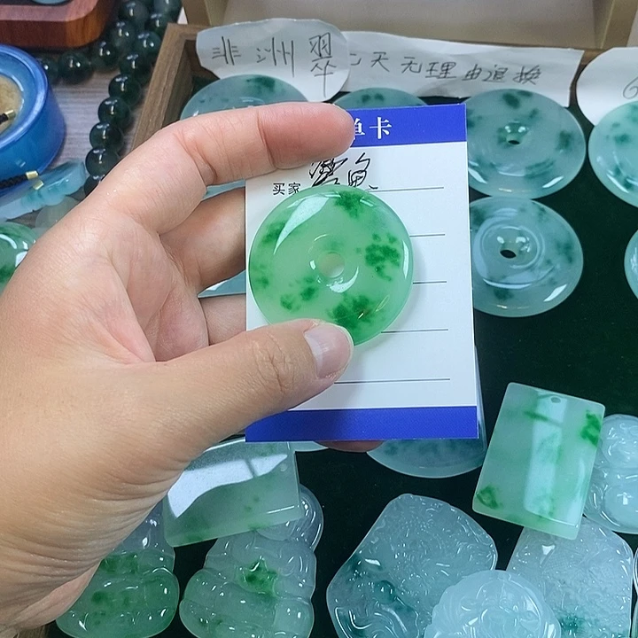 鲨***椒花岗石铁合金平安扣吊坠