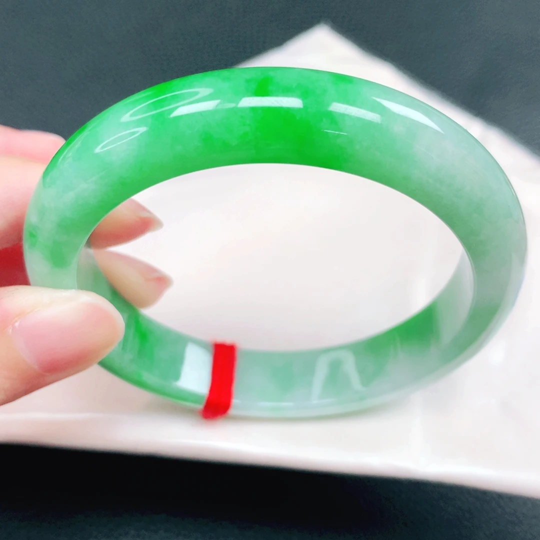 翡翠未镶嵌手镯58圈