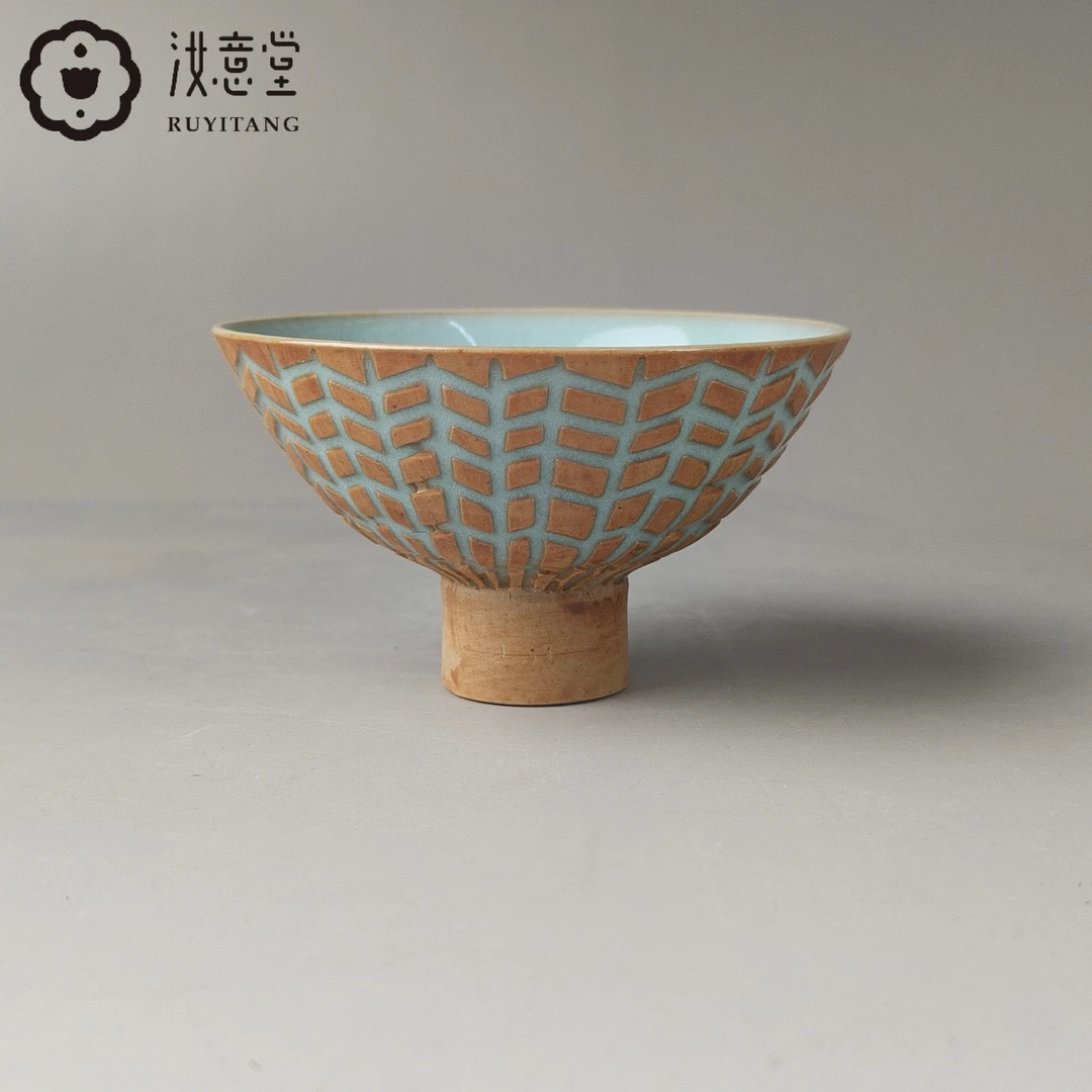 当代 老庄亲工手作 《光时》手拉雕刻主人杯 天青釉 孤品