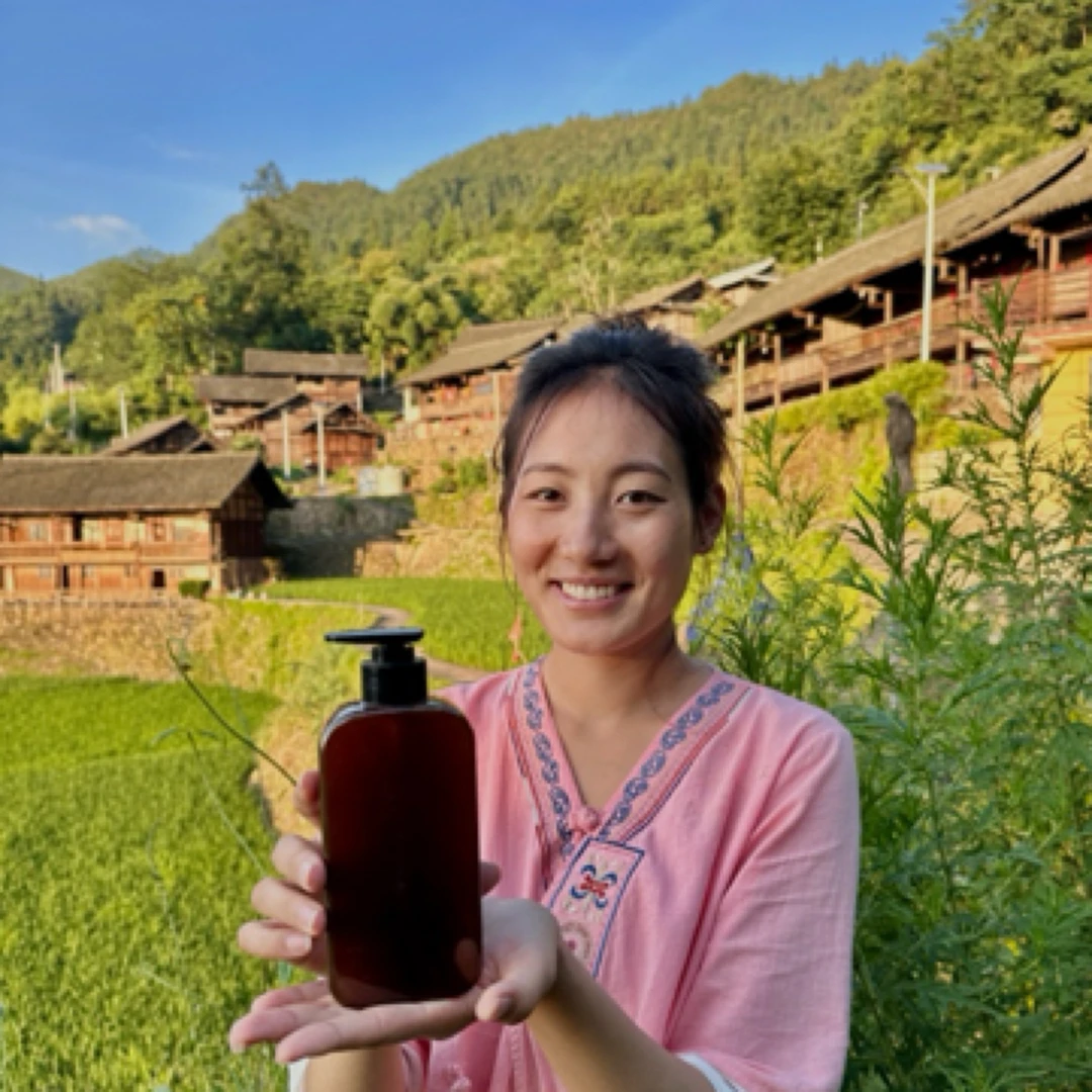 苗族非遗何首乌植物洗发水