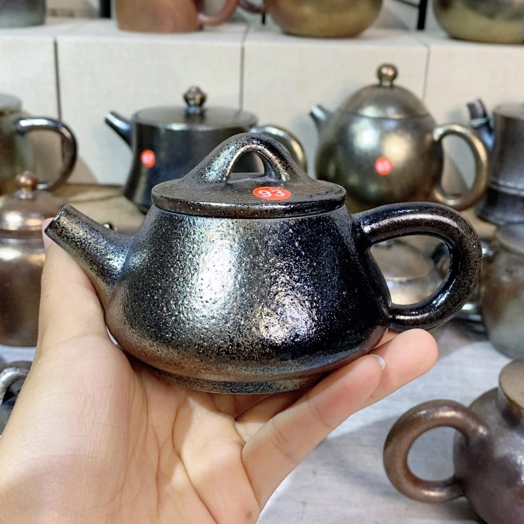 剧***终云南建水紫陶柴烧壶