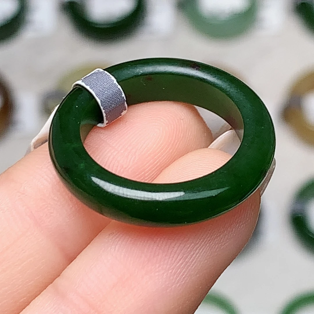 未镶嵌戒指和田玉