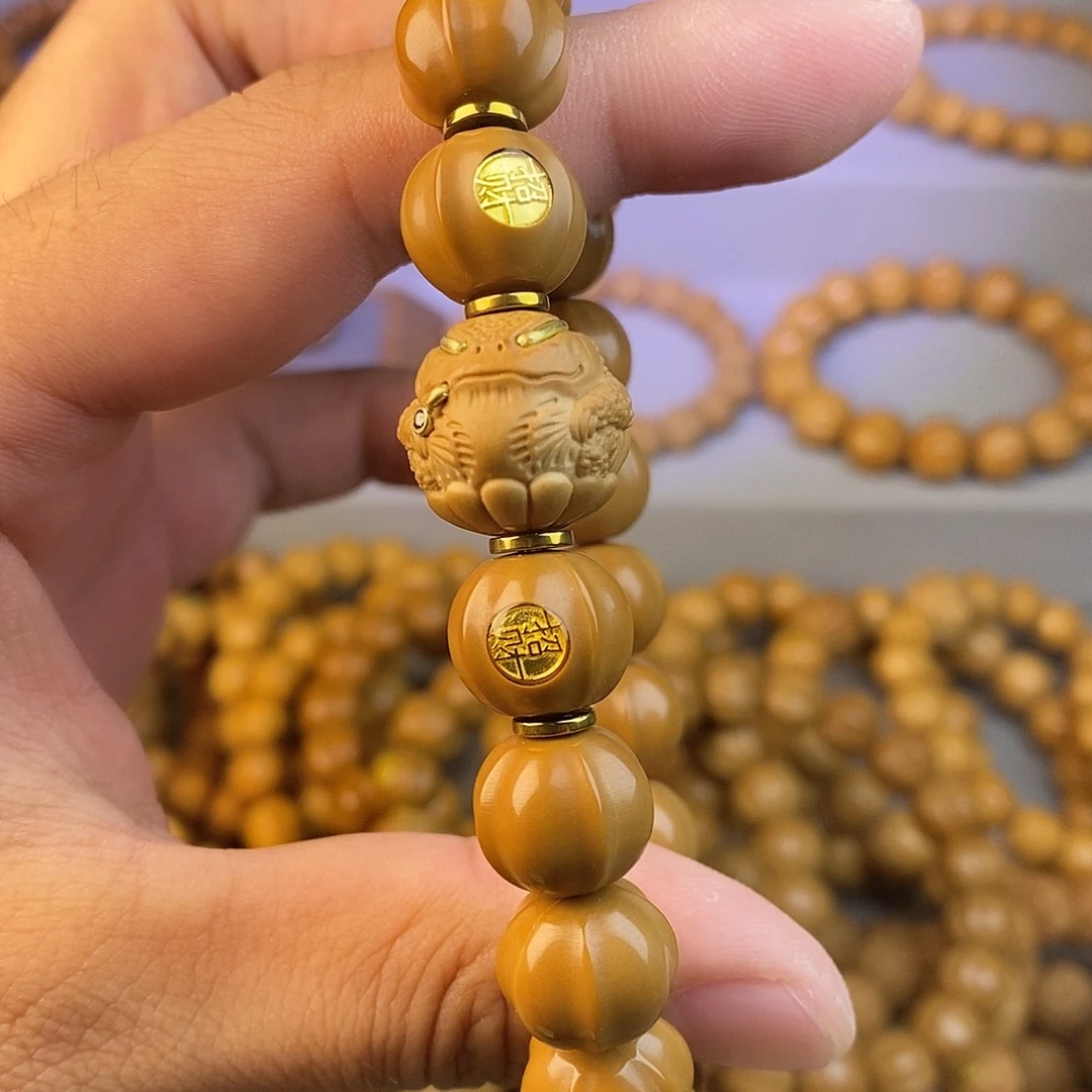 柒***⁛猴头核桃手串全品鲨鱼金蝉