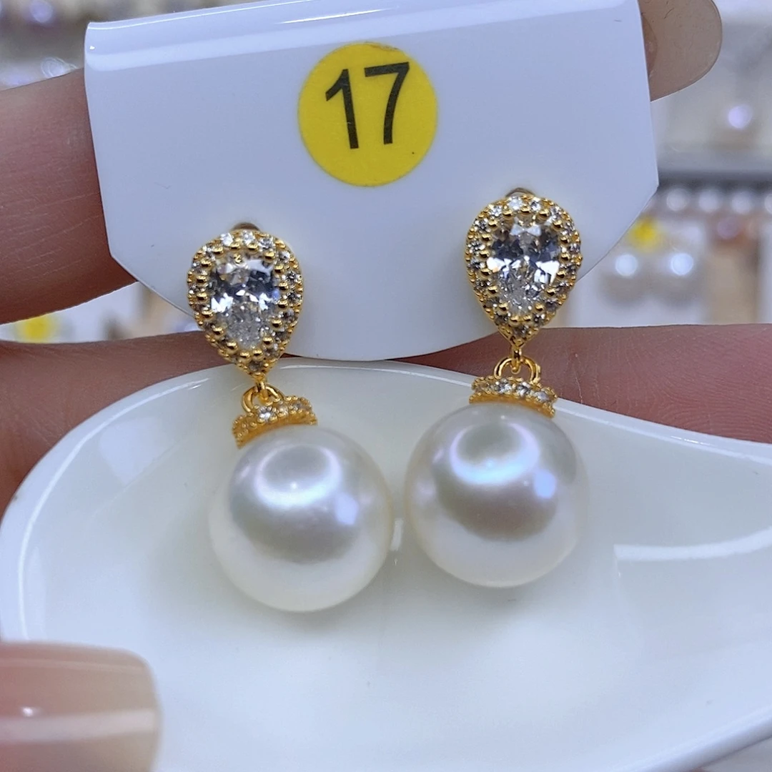 淡水珍珠耳饰未镶嵌