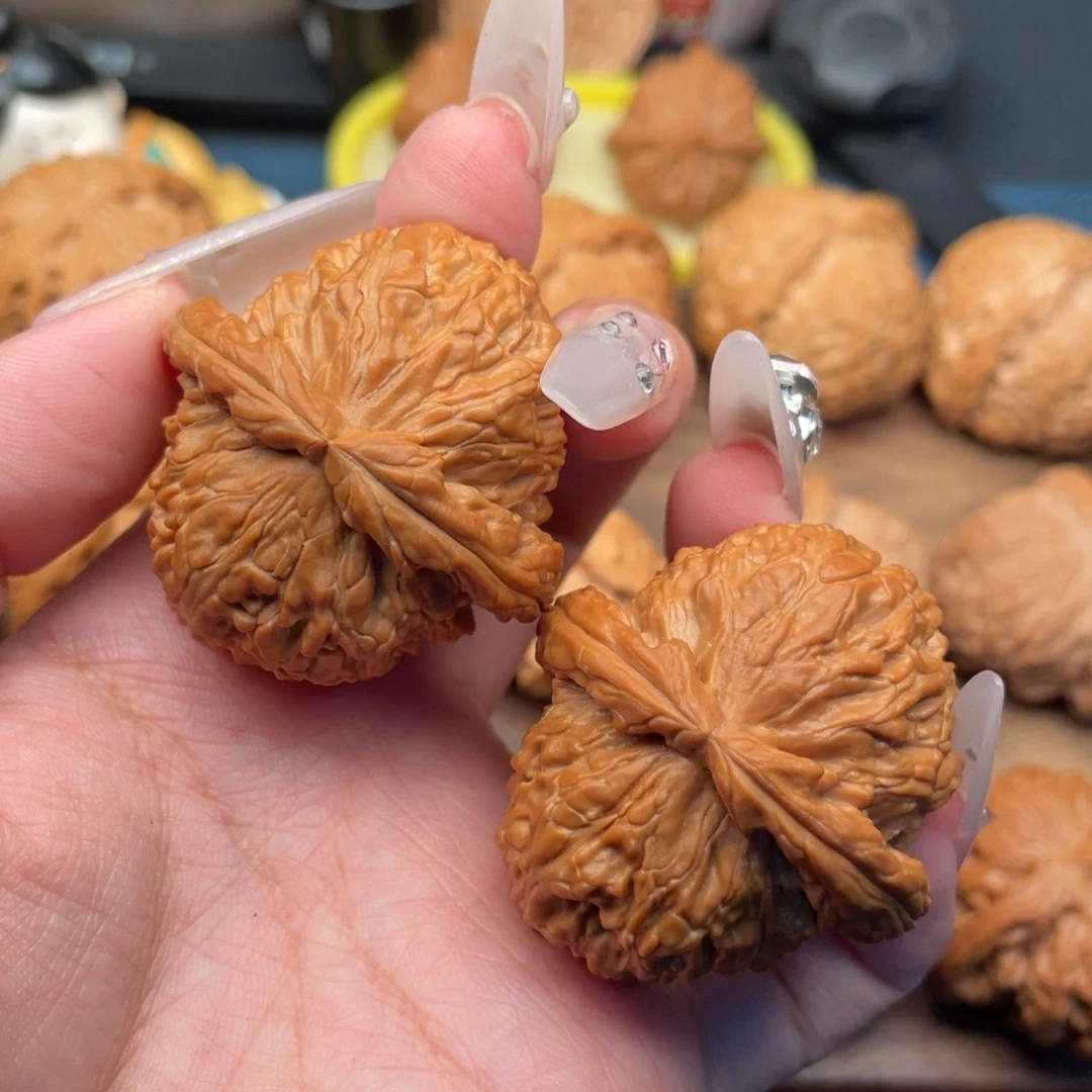 改***润文玩核桃吊坠全品白狮子41