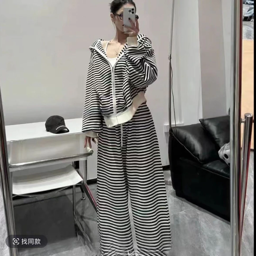 大码女装2025秋季新款时尚气质条纹连帽卫衣+松紧腰阔腿裤两件套