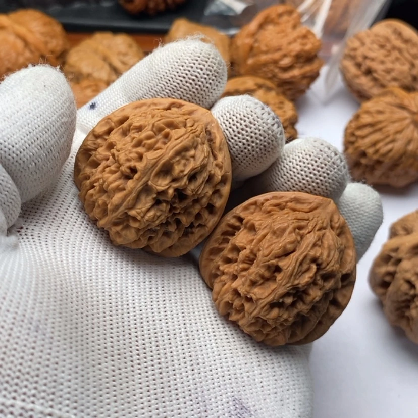 【闪购商品】文玩核桃把件云*32南疆