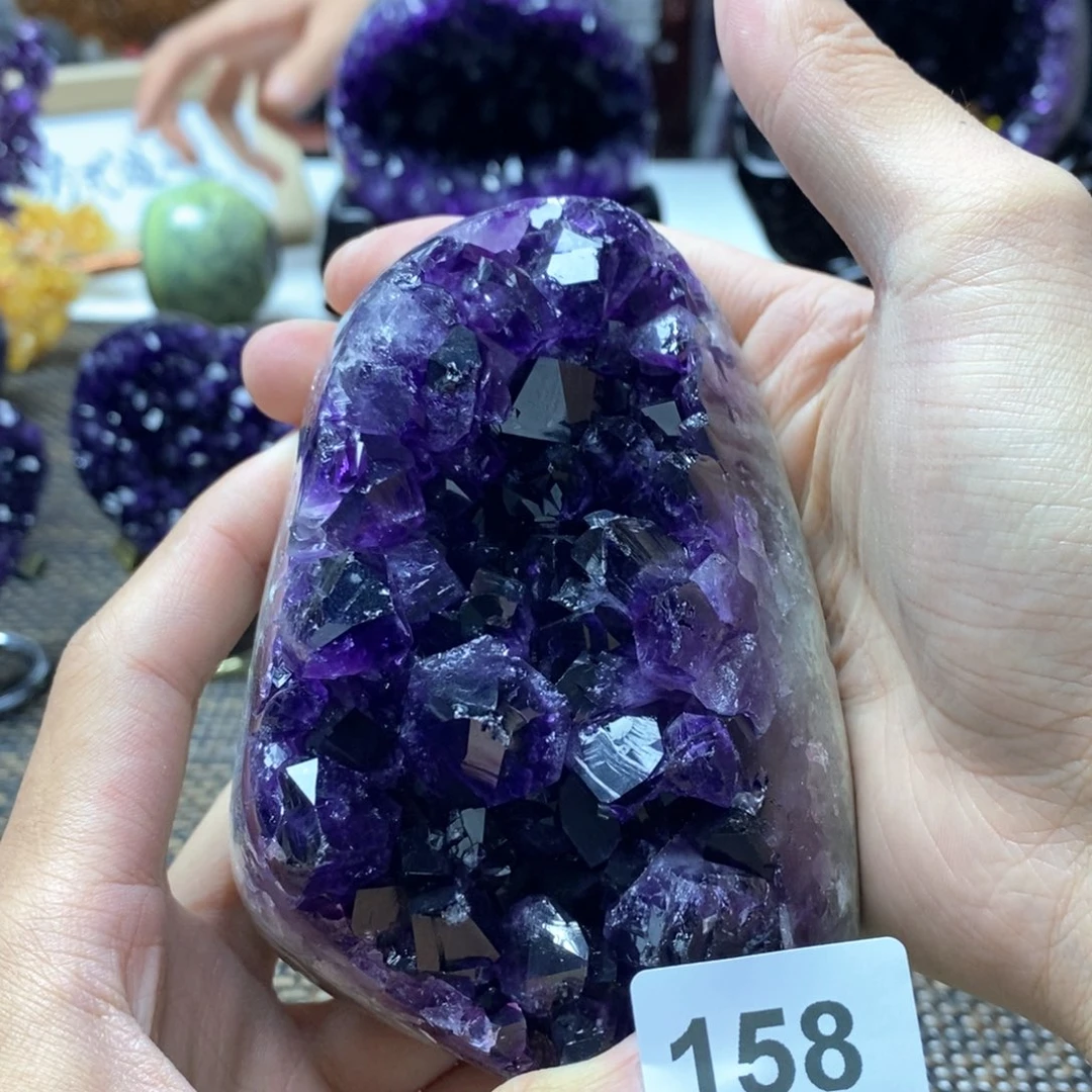 紫晶未镶嵌大型摆件（非配饰）
