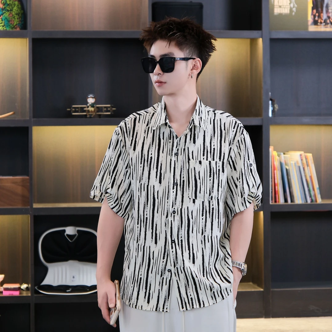 【断码清仓】黑白条纹冰丝短袖衬衫休闲时尚设计感免烫抗皱衬衣男装