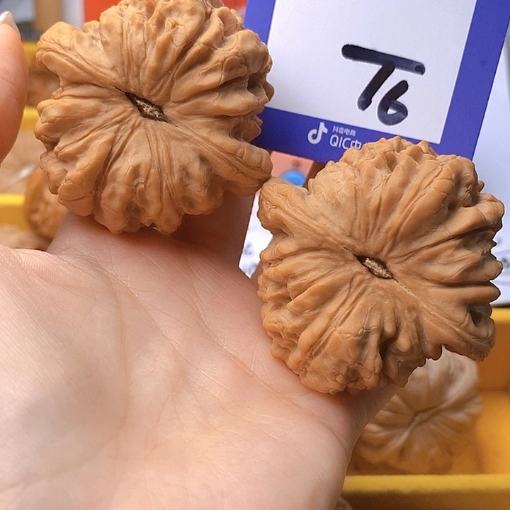 用***6把件文玩核桃文玩核桃龙鼎6