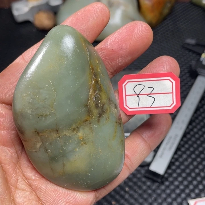 颈饰足铂镶嵌和田玉93