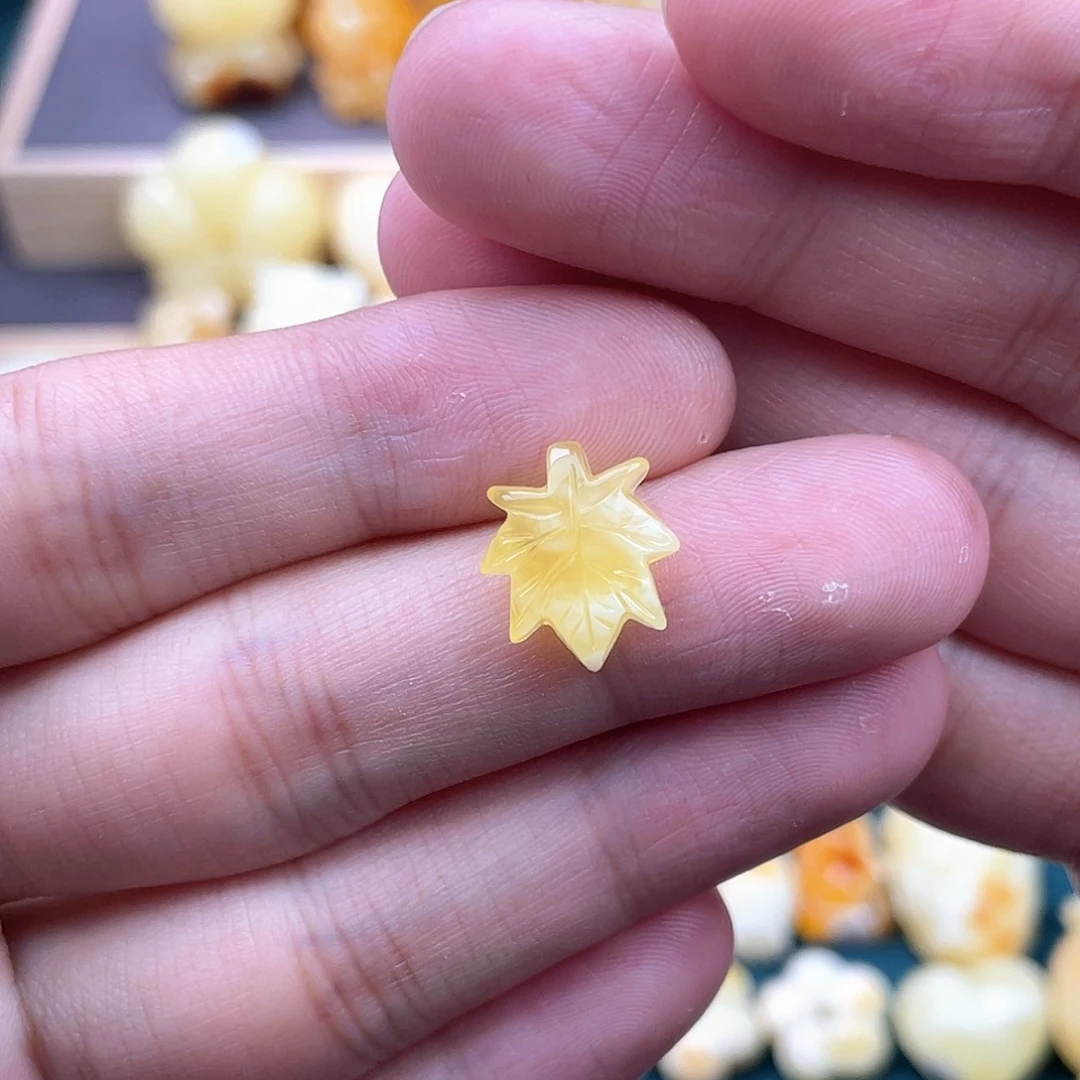 未镶嵌琥珀裸石蜜蜡