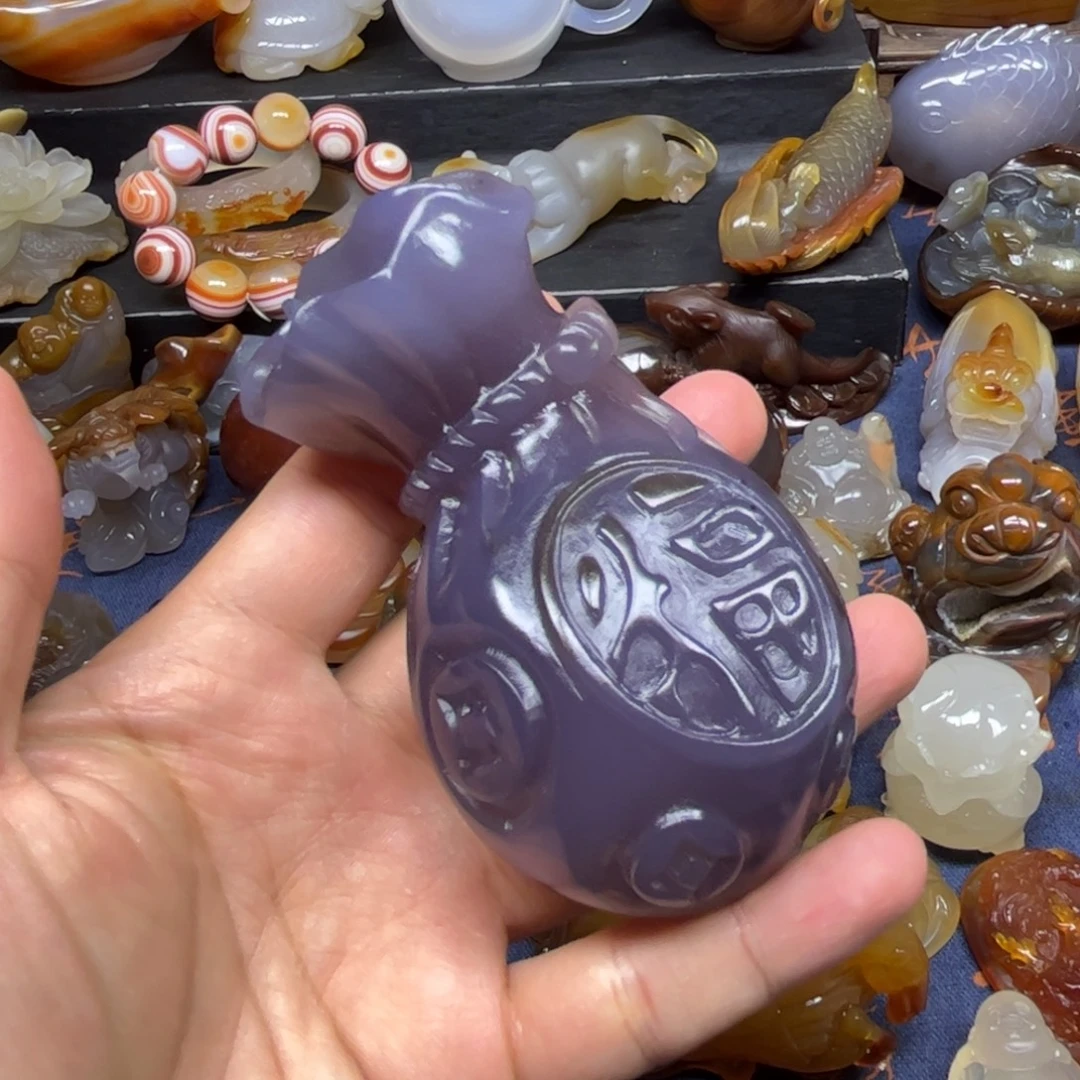 乐***乐玛瑙/玉髓未镶嵌珠宝奇石