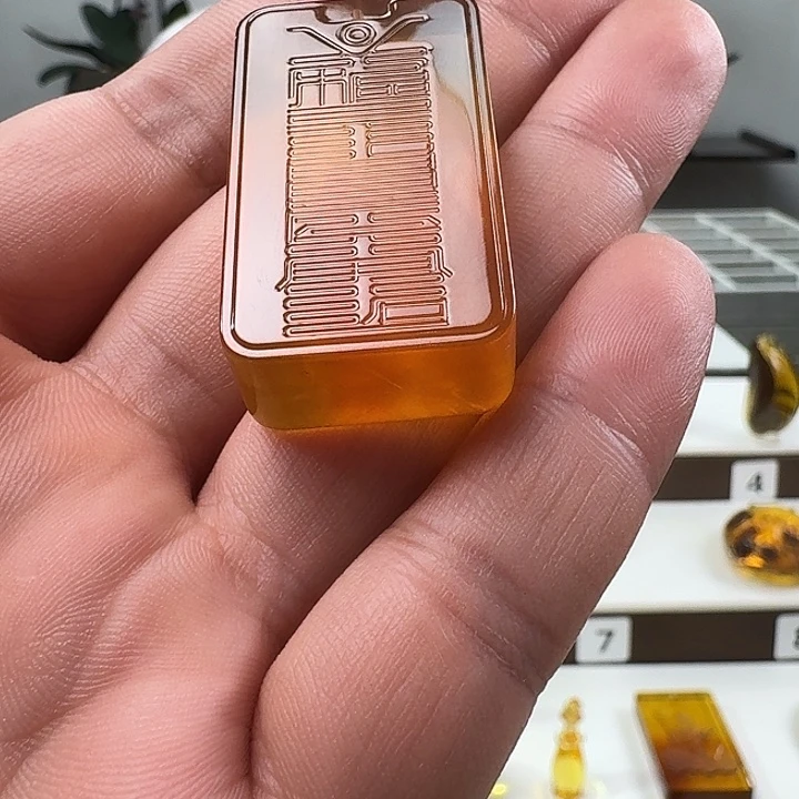 用***5琥珀颈饰未镶嵌解