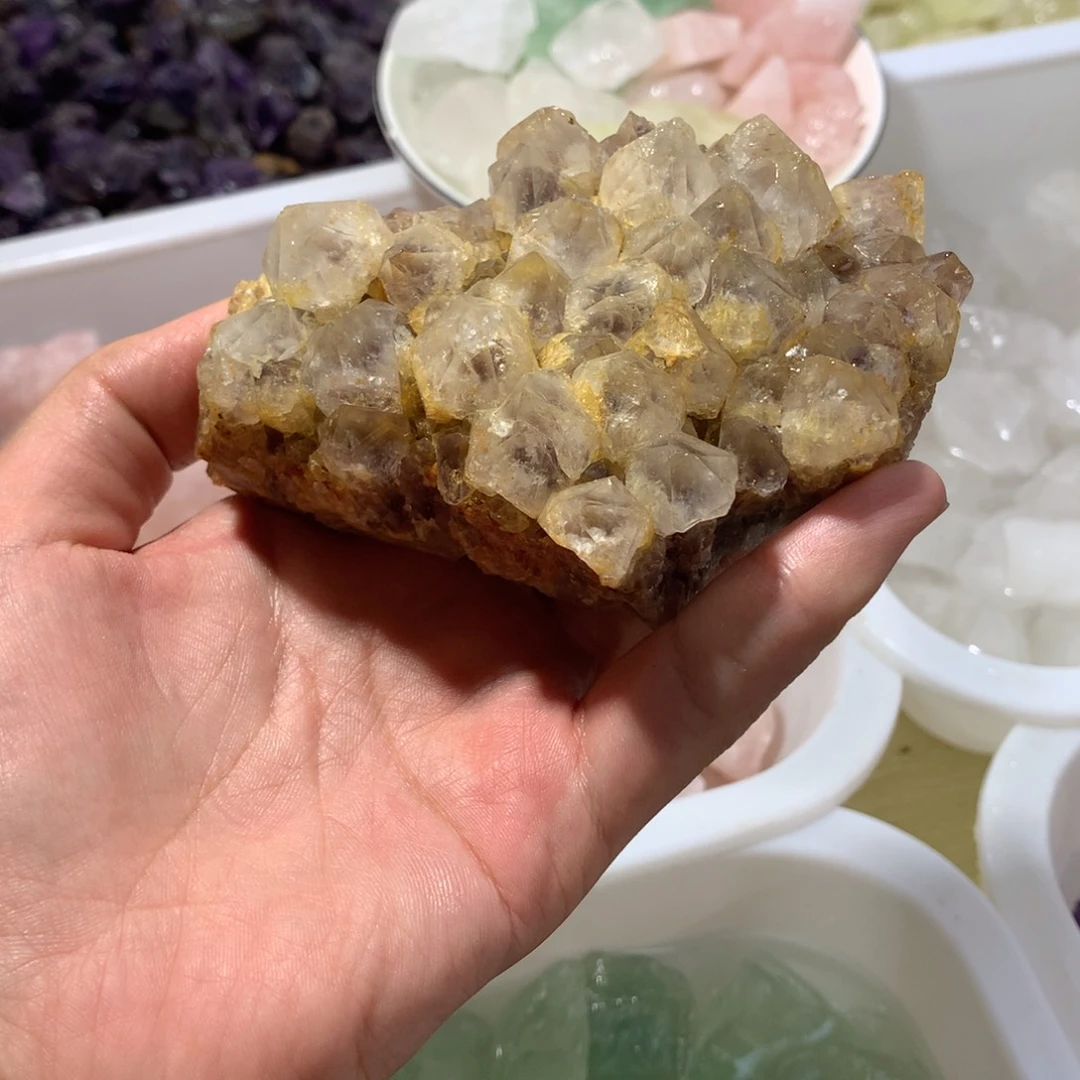 y***e未镶嵌珠宝半成品水晶天然