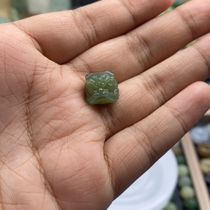 和田玉（糖玉）未镶嵌珠宝半成品