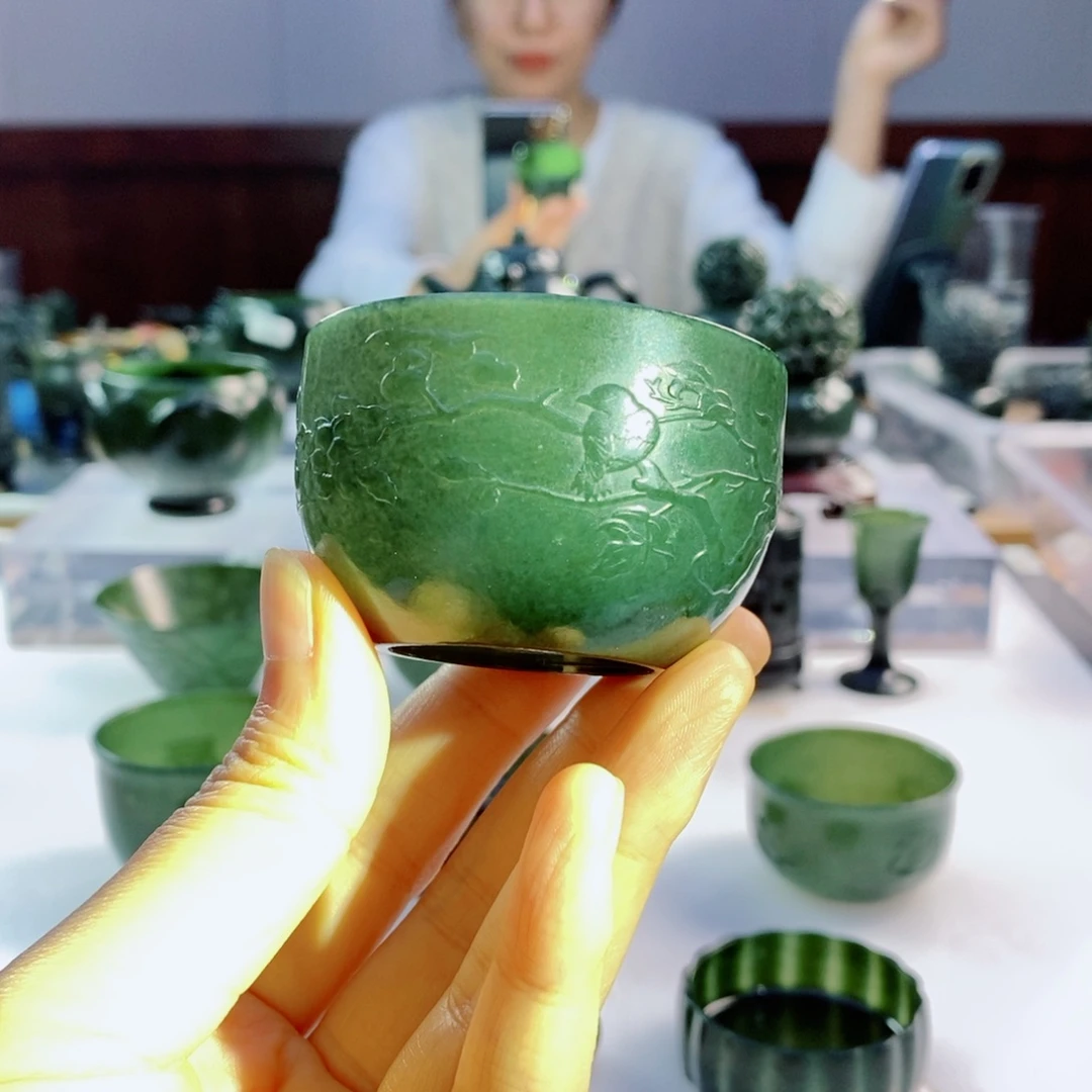 未镶嵌和田玉（青玉）摆件