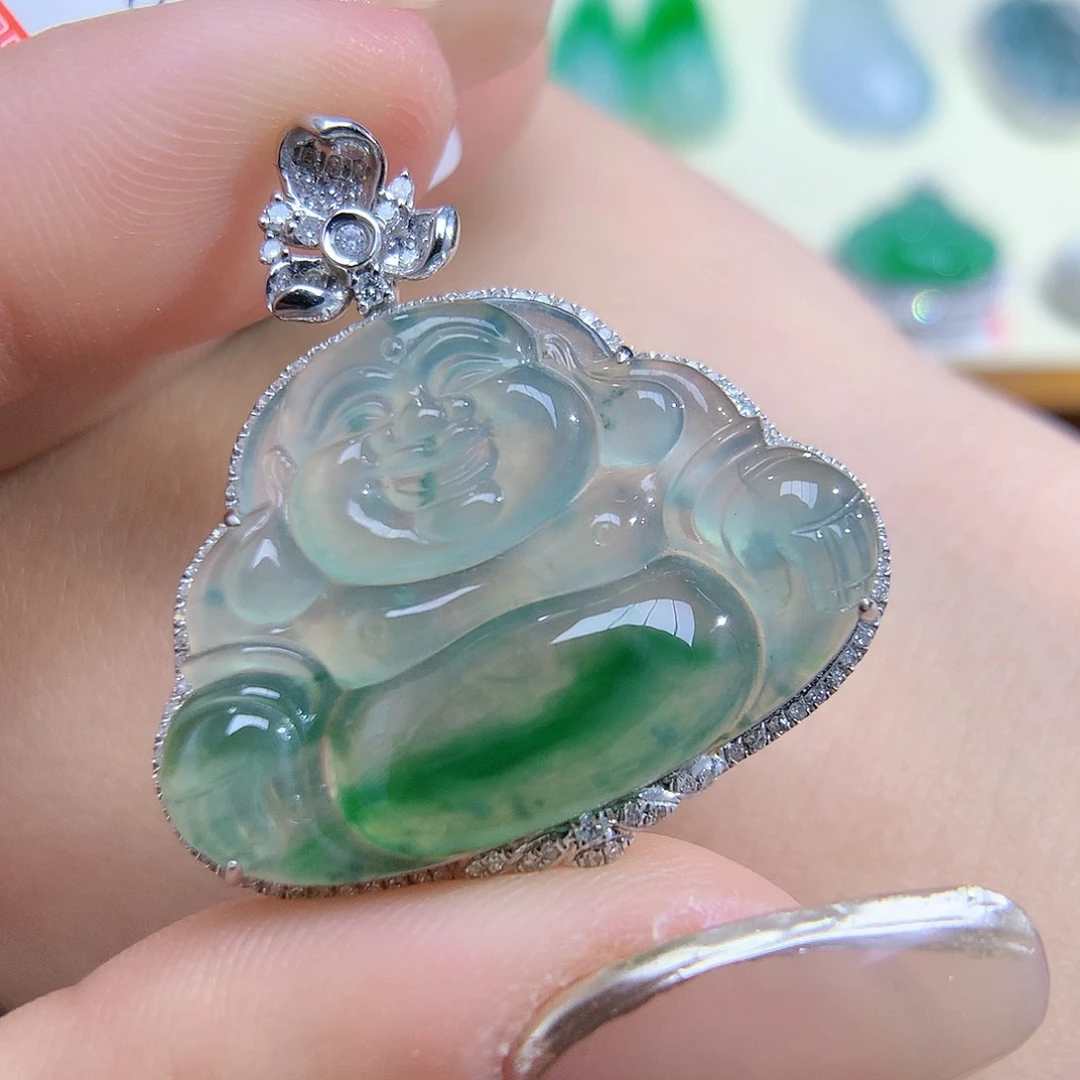 翡翠颈饰18K金镶嵌佛公