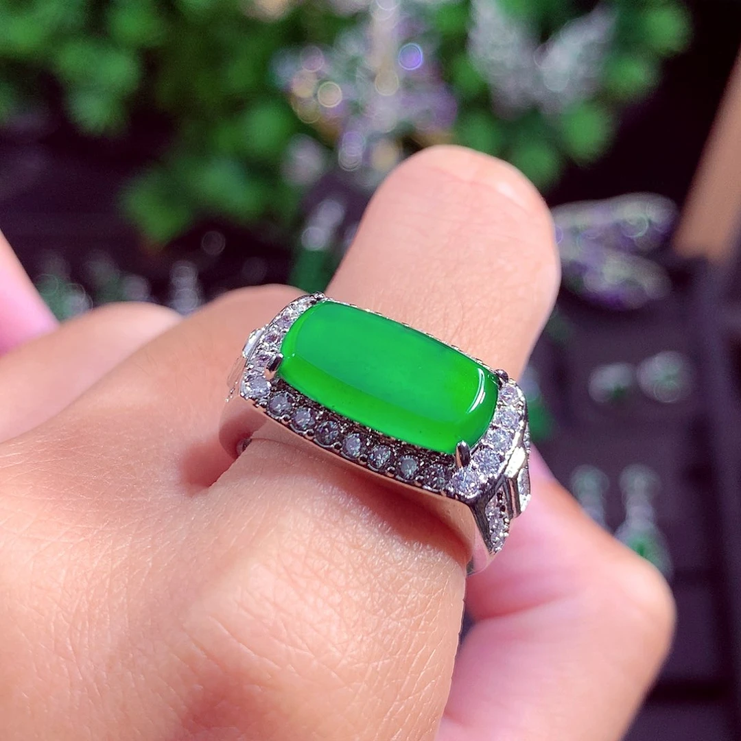 颈饰未镶嵌翡翠天然