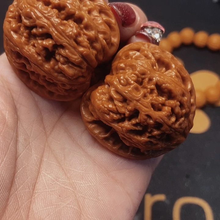 文玩核桃吊坠粗筋421