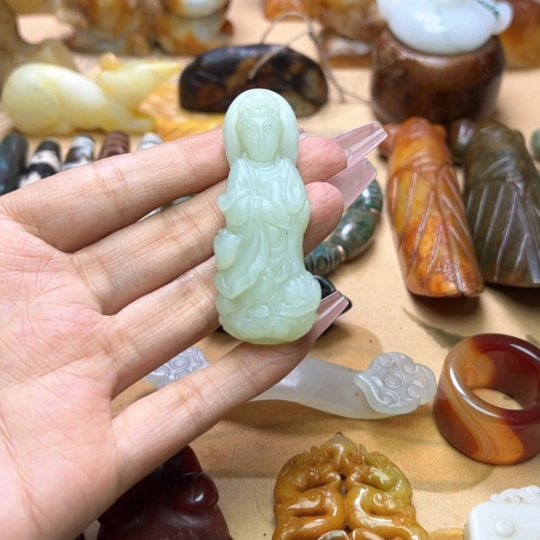 【闪购商品】蛇纹石玉颈饰未镶嵌