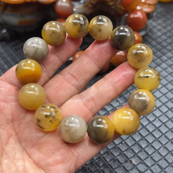 石英质玉（黄龙玉）颈饰合金