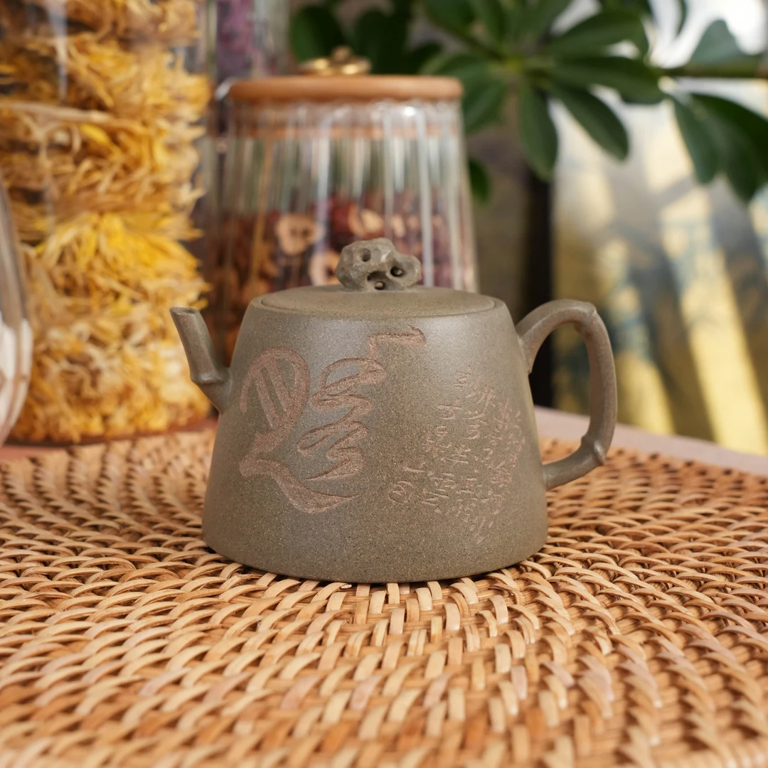 宜兴原矿紫砂壶青段泥透月壶 140CC