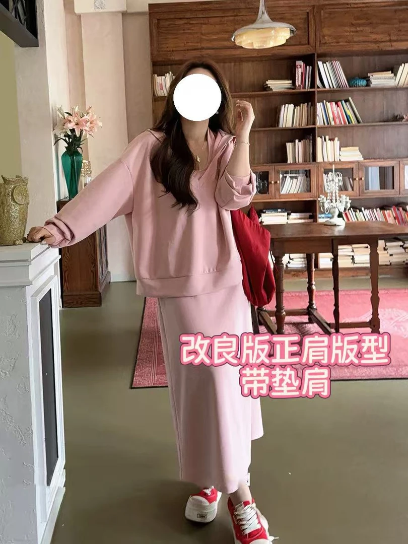 【雯雯子定制】2025早秋新款大码女装宽松版胸前刺绣连帽卫衣连衣裙