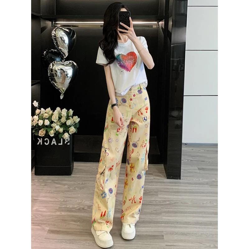 一整套ootd穿搭女夏季时尚减龄白色短袖T恤洋气黄色工装裤两件套