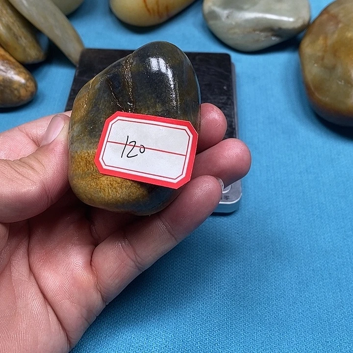 未镶嵌和田玉把件120