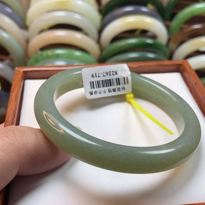 【闪购商品】和田玉手镯未镶嵌
