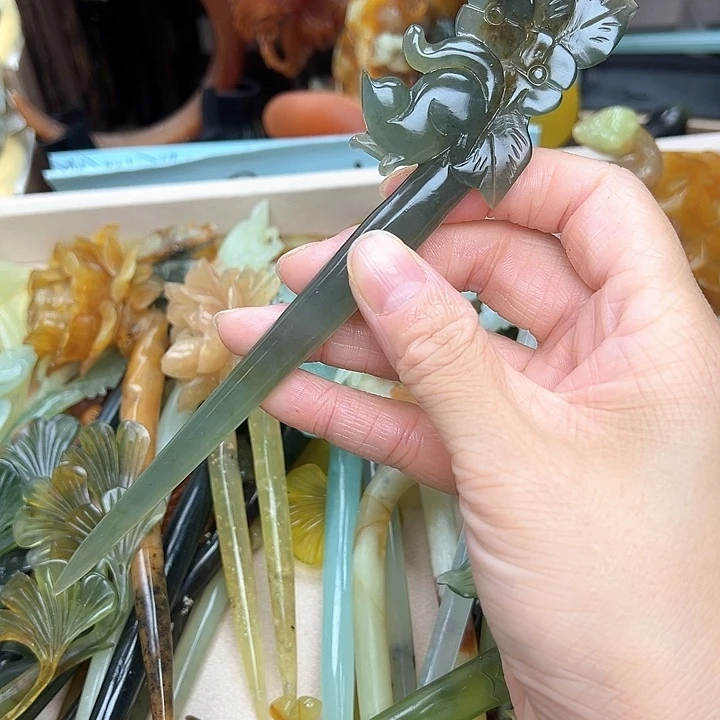 蛇纹石玉未镶嵌发簪