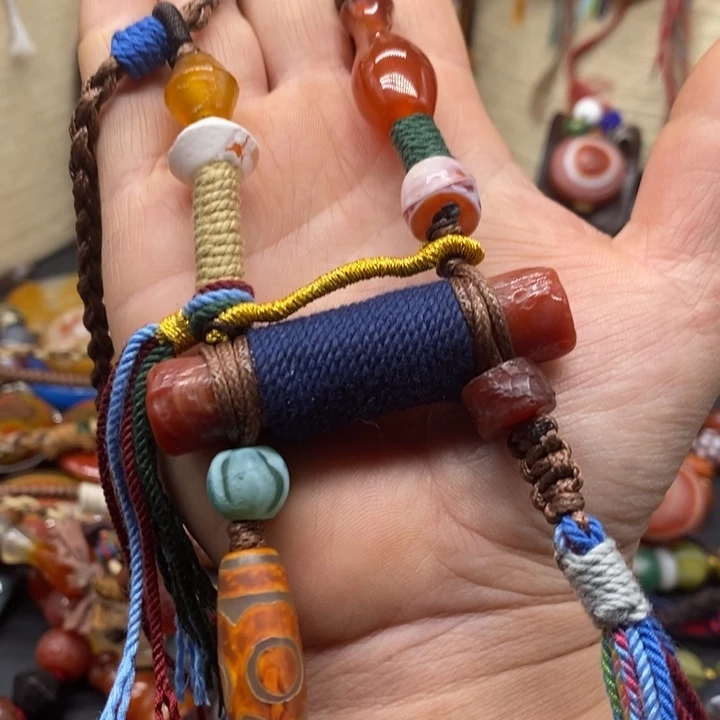 玛瑙/玉髓颈饰未镶嵌赞*